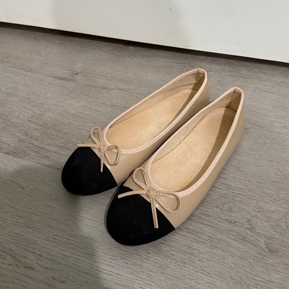 Khaki with black ballet flat shoes - Picture 3 of 5